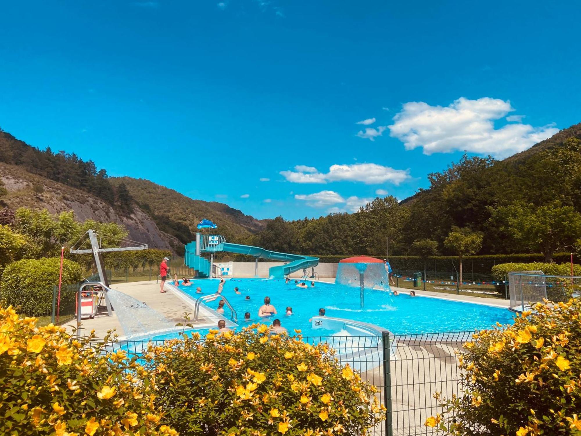 Private Riverside Villa With Breathtaking Views アクサ エクステリア 写真