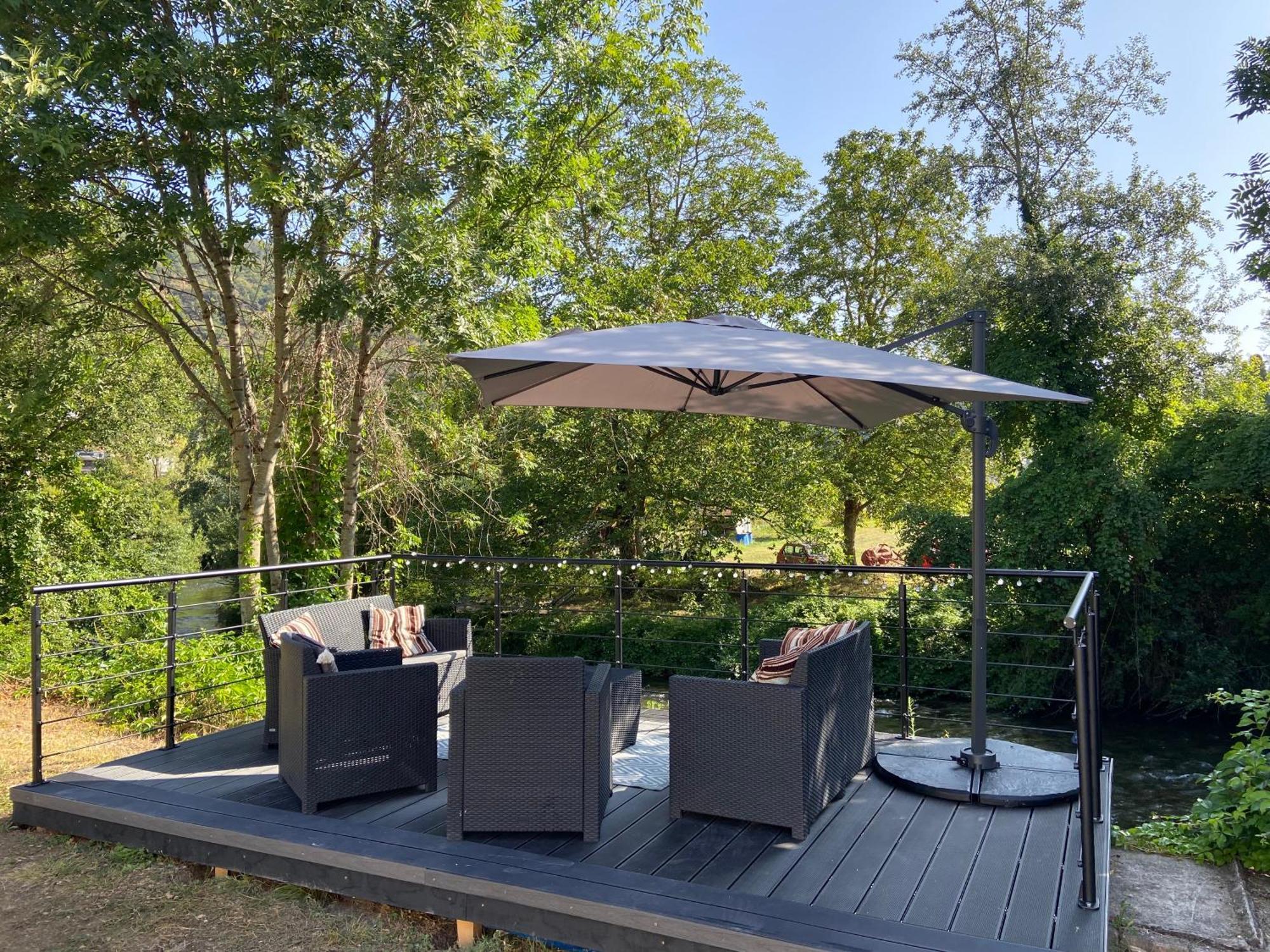 Private Riverside Villa With Breathtaking Views アクサ エクステリア 写真