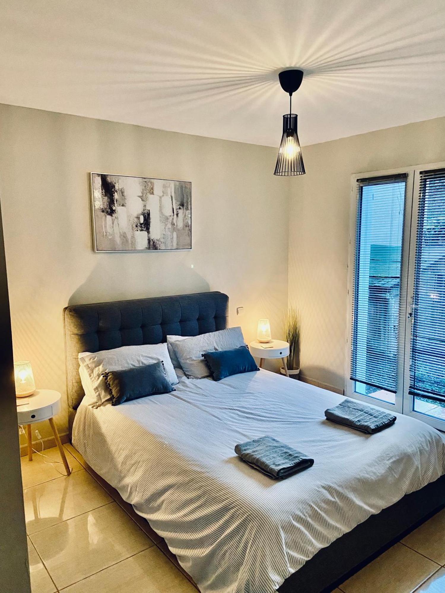 Private Riverside Villa With Breathtaking Views アクサ エクステリア 写真